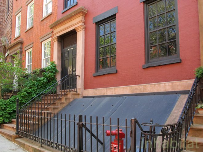 Mysterious Brooklyn Heights Brownstone, 58 Joralemon Street, brooklyn architecture, subway architecture, hidden subway, secret subway, mta brownstone, mta house, secret house, ny architecture, fake townhouse, fake brownstone, secret brooklyn, secret nyc