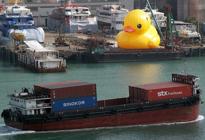 Giant Rubber Duck, Florentijin Hofman, rubber duck art, contemporary art, floating rubber duck, Hong Kong harbor, Hong Kong art, inflatable sculptures, Dutch artist, Dutch art