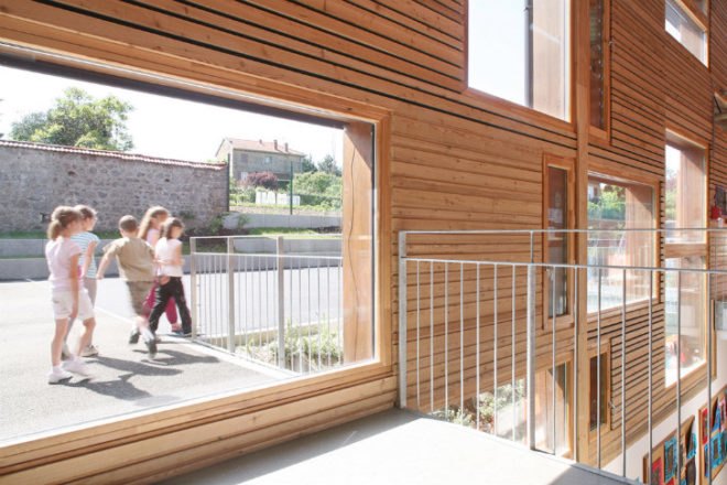 School in Montrottier, Teknê Architects, primary school, eco school, green school, france,