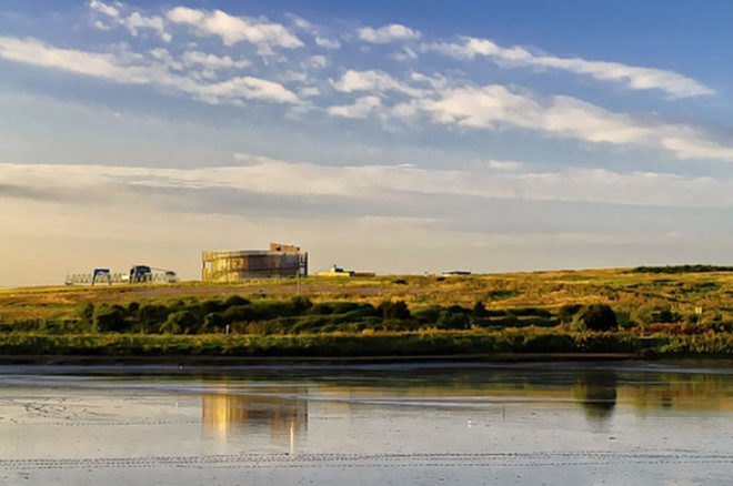 Mucking Marshes, England, Landfill, Thurrock Thameside Nature Park, River Thames, Nature Reserve, Conservation, Renovation, Sir David Attenborough, Essex Wildlife Trust, van Heyningen and Haward Architects