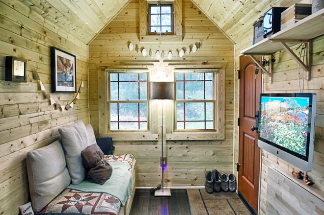 green design, eco design, sustainable design, Snohomish, Washington, Tiny Tack House, Malissa and Chris Tack, Handmade home, small living, minimal living, tiny spaces