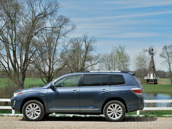 Toyota Highlander Hybrid, Toyota, Toyota Highlander, hybrid car, green car, green transportation, test drive, Laura Cowan, Laura K. Cowan