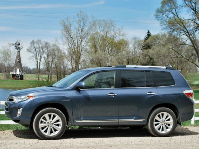 Toyota Highlander Hybrid, Toyota, Toyota Highlander, hybrid car, green car, green transportation, test drive, Laura Cowan, Laura K. Cowan