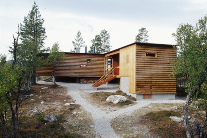 Carl-Viggo Hølmebakk, Mountain Cottage, Norway, stilts, pinewood, local wood, architecture, stilts