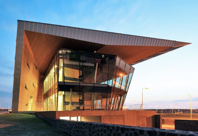 DP6's, Spiky, Cool Control Building Volkerak Locks, recycled materials, green roof, energy efficient, heat pump, the Netherlands, Dutch design, architecture, water