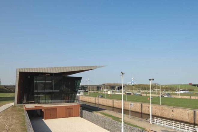 DP6's, Spiky, Cool Control Building Volkerak Locks, recycled materials, green roof, energy efficient, heat pump, the Netherlands, Dutch design, architecture, water