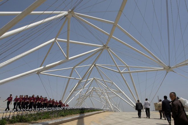 Plasma Studio, Guangyun Entrance Pavilion, China, Xi’an, International Horticultural Expo, web-like structure, steel structure, blue lights, green shade, London underground, Architecture, Green Events,