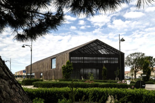Salorge, Atelier Arcau, pornic, france, timber, solar shading, energy efficient building,