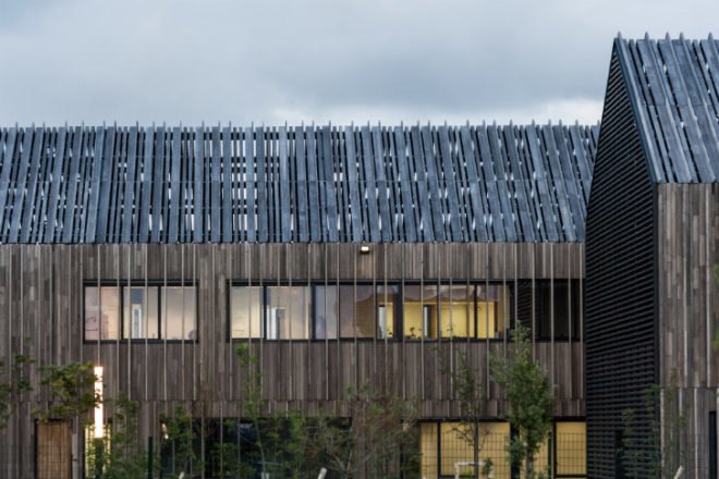 Salorge, Atelier Arcau, pornic, france, timber, solar shading, energy efficient building,