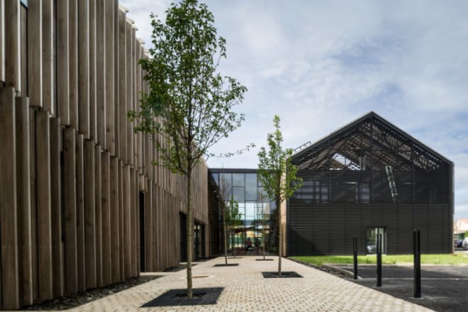 Salorge, Atelier Arcau, pornic, france, timber, solar shading, energy efficient building,
