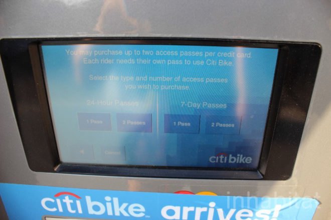 citi bike launch date, when does citi bike launch, citi bike official launch date, citi bike pics, citi bike share photos, citi bike, citibike, city bike share programs, new york bike share program pics, new york bike share stations
