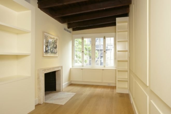 New york real estate, private garden, reclaimed wood flooring, west village homes, 75.5 bedford street, new york’s narrowest home, nyc narrowest home, tiny homes, tiny apartments, nyc tiny apartments, nyc tiny homes, nyc celebrity homes