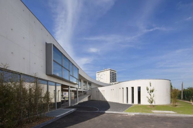 Richard + Schoeller, green roof, École Jean-Moulin, France, natural light, Architecture, Daylighting, green roof