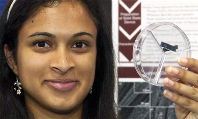 Eesha Khare, supercapactior, fast cellphone charging, 20 second phone charge, batteries