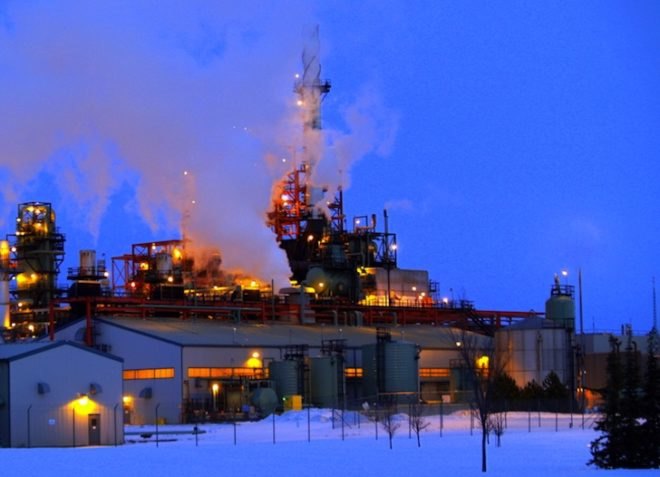 Alberta Petrochemical Refinery, tar sands, President Obama Keystone, Keystone Pipeline, Keystone XL Pipeline, tar sands oil, environmental destruction, fossil fuels, climate change, global warming, oil, environmental disasters, Canadian tar sands, Indigenous Canadians, First People, carbon emissions