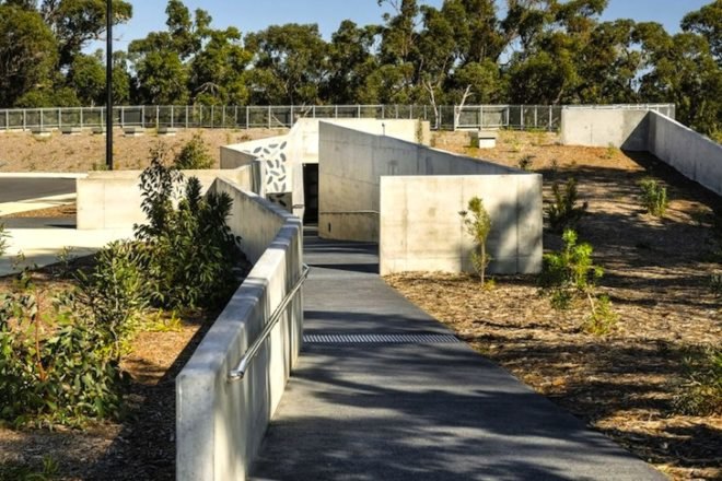 King's Park, Perth, sustainability center, Botanic and Garden's Authority, Australia, green roof, solar power, double glazing, LED lighting, green design, sustainable design, eco-design, environmental education,