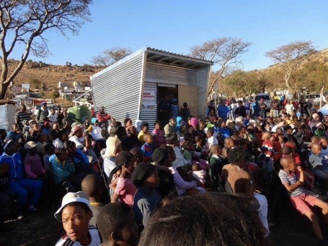 Mamelodi, Mamelodi Pod, shantytown architecture, informal architecture, Architecture for A Change, AFAC, self-sustainable architecture, off the grid, off the grid architecture, solar panels, water tank