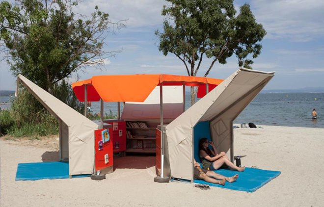 green design, eco design, sustainable design, Matali Crasset, pop up library, Romaniquette beach, Istres France, Istres library, Biblioteque de Plage, beach library