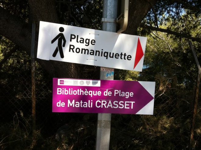 green design, eco design, sustainable design, Matali Crasset, pop up library, Romaniquette beach, Istres France, Istres library, Biblioteque de Plage, beach library