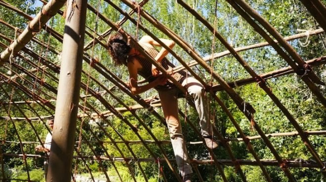 green building, natural materials, sustainable materials, clay paint, african colors, Portuguese summer cabana, natural materials, green design, sustainable design, eco-design, TerraPalha, thermal massing, jute panels for architecture,