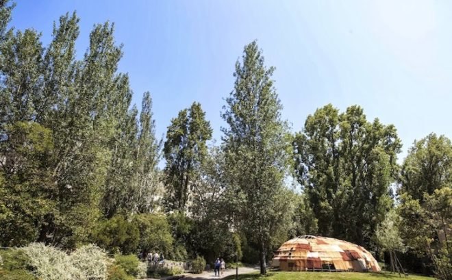 green building, natural materials, sustainable materials, clay paint, african colors, Portuguese summer cabana, natural materials, green design, sustainable design, eco-design, TerraPalha, thermal massing, jute panels for architecture,
