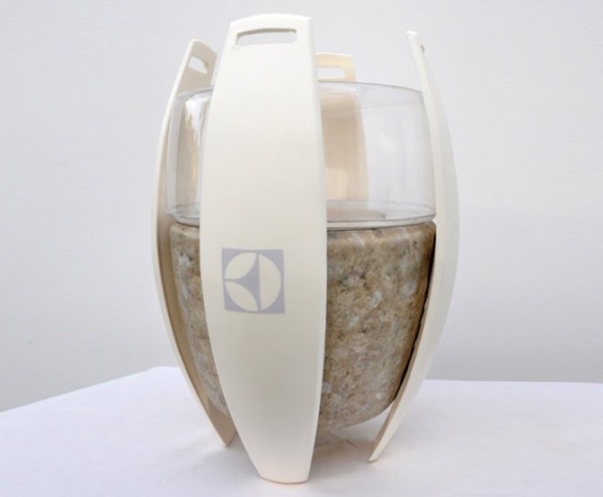 green design, eco design, sustainable design, Michael Oechsle, OLED planter, plant powered light, hanging lamp, LivingLights
