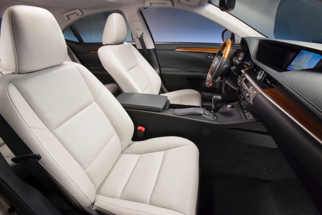 Lexus, Lexus ES, Lexus ES 300h, Lexus ES 350, Lexus hybrid, Toyota hybrid, hybrid, electric car, car review, green car, electric motor, green transportation, car test drive