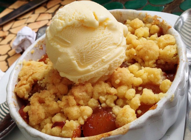 apple, apples, apple pie, apple crumble, apple salad, walnuts, feta, canning, apple preserves, spiced apples, cinnamon, apple tart, apple pie, apple crumble, tarte tatin, caramel, caramel apples, caramel apple bites, mini apples, halloween, thanksgiving, autumn, fall
