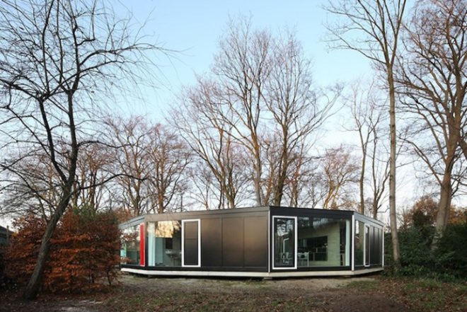Architecten DVVT, glazed, donut, House BM, windows, natural light, Belgium, stilts, surrounded by trees, architecture, Daylighting,
