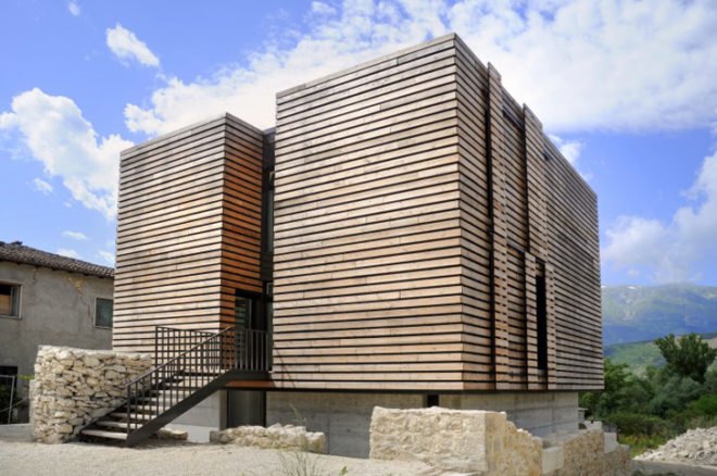 Energy Box House, Energy Box L'Aquila, Pierluigi Bonomo, prefab housing, earthquake-proof home, prefab housing Italy, low carbon footprint, carbon footprint, passivhaus, passive house Italy, earthquakes Italy, sustainable building, green architecture Italy