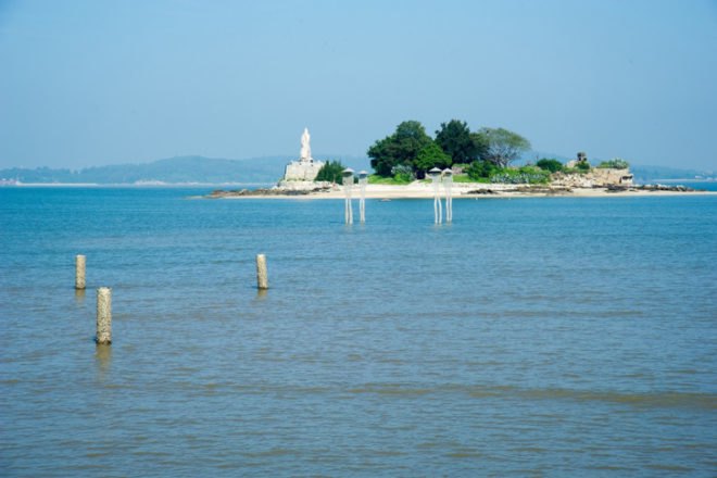 green design, eco design, sustainable design, Marco Casagrande, Kinmen Oystermen, solar powered art installation, Great Kinmen, Xiamen, oysters