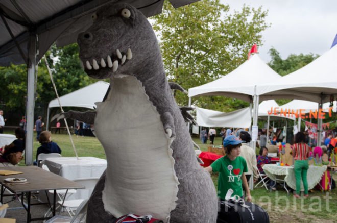 Maker Faire, New York, Queens, Making, Makers, Peter Cole, Pittsburg Art Car, Jason Saver, Great Stoneboro Fair, clunkers, reusing materials, trash art, turning trash into art, garbage, Kinect Ontology, Improvised Musical Instruments, Futurity, Eric Faber, Batterie-en-Valise, South Oxford Space, Woolbuddy, Needle Felting, Plushies, Jackie Huang, Peter Cole, Wetpong, Genspace, Biohacking , Biology, Bioscience, Karlin Yeh, OpenFuge, Medical Science, Developing Countries, Open Source, DIY, Innovative Idea, New Technologies,