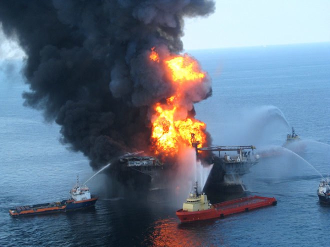 deepwater horizon, bp, halliburton, gulf of mexico, macondo well, court case, fines, clean water act