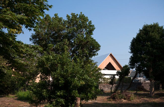 green design, eco design, sustainable design, Koya No Sumika, mA-Style Architects, plywood roof, minimalist living