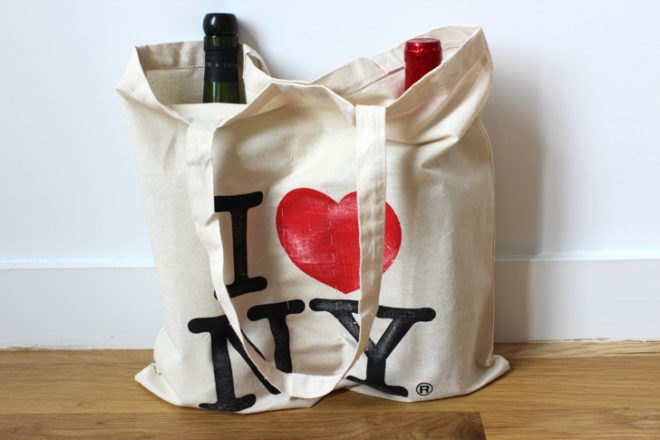 tote bag, tote bag diy, diy totebag, diy, diy wine carrier, wine tote bag, wine bag for two bottles, wine bottle bag, how to make wine tote, wine tote, bag to carry wine, wine bag