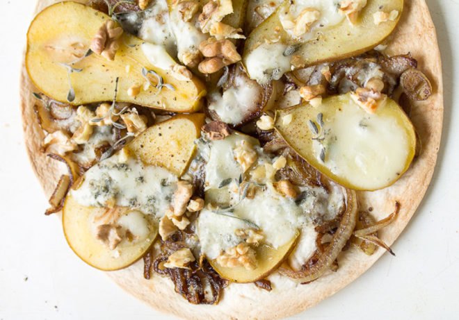 Pear and chevre pizza, pear and fig pizza