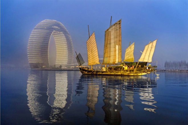 MAD Architects, Sheraton Huzhou Hot Spring Resort, Sheraton Resort China, Chinese architecture, resorts, hotel design, LED lights, LED facade, ring-shaped architecture, sustainable architecture, luxurious resorts China, China