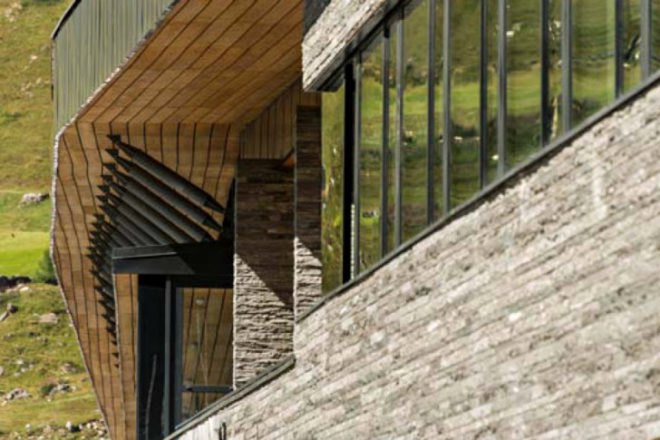 Tignespace, Atelier Plexus Architectes, SG Architecte, green roof, sports center, athletic center, tignes, france,