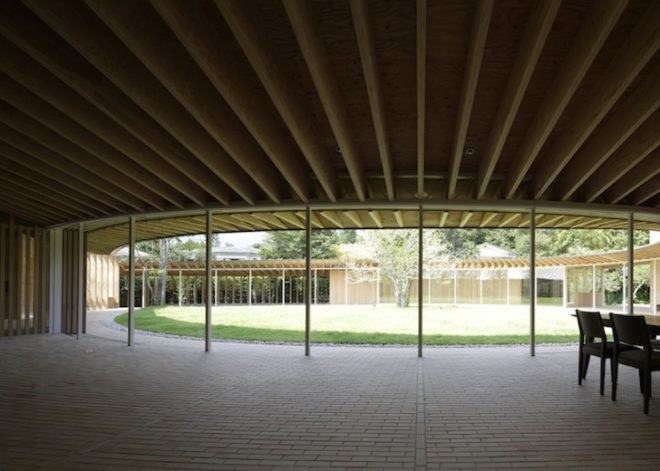 shigeru ban, Villa at Sengokubara, modern residence, hakone residence, residential villa, japanese countryside, teardrop courtyard, exposed timber, sloping roof, interior courtyard, radial residence