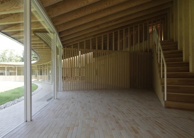 shigeru ban, Villa at Sengokubara, modern residence, hakone residence, residential villa, japanese countryside, teardrop courtyard, exposed timber, sloping roof, interior courtyard, radial residence