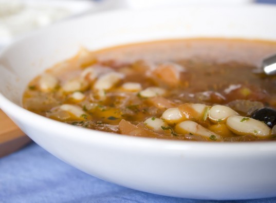 Cannellini bean soup, bean and kale soup, white bean soup
