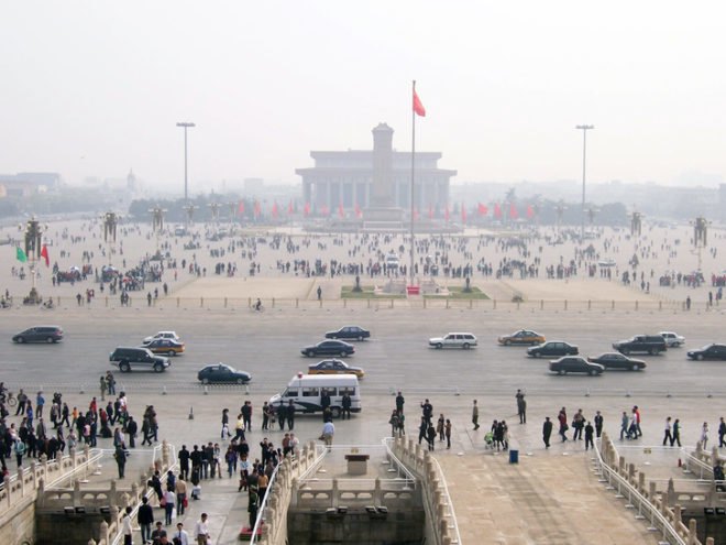 green design, eco design, sustainable design, Daan Roosegaarde, Beijing smog, air pollution, electronic air vacuum cleaner, air purifier