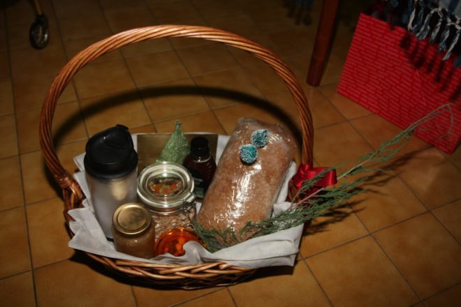 Gift basket, holiday gift basket, breakfast food basket, food gift