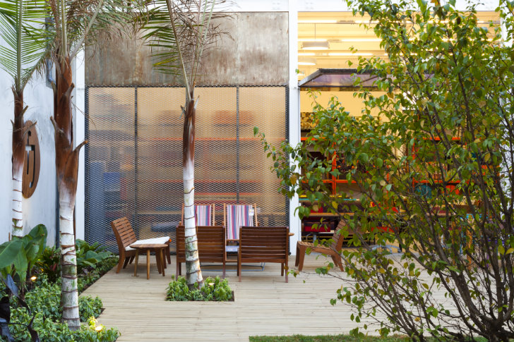 Fernando Jaeger Store, Superlimao Studio, S&atilde;o Paulo, green renovation, furniture, store, adaptive reuse, green furniture