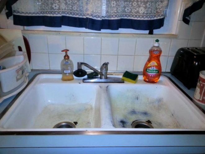 eco-friendly faucets, eco-friendly kitchen, faucets with sensors, green faucets, green kitchen, inhabitat competition, inhabitat contest, moen, Moen MotionSense faucet, MotionSense, MotionSense faucet, Project Kitchen Upgrade, touch-free faucet, Ways to Green Your Kitchen, ugh, juli bencivengo