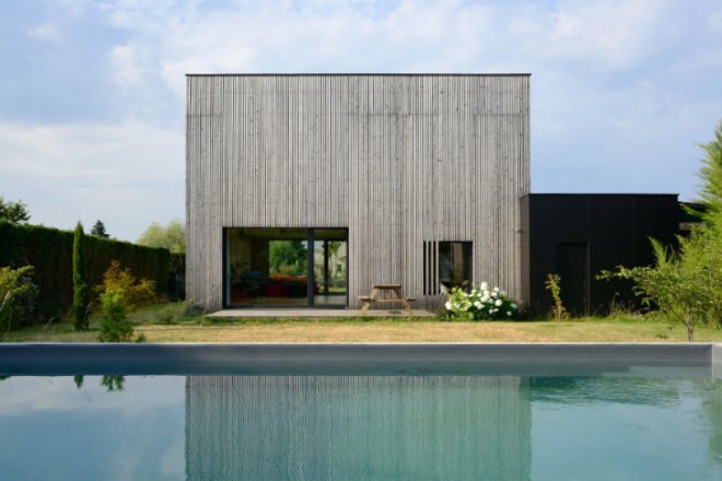 Villa B, tectoniques architectes, bioclimatic house, eco house, energy efficient house, sedum roof