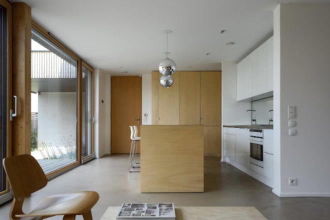 Villa B, tectoniques architectes, bioclimatic house, eco house, energy efficient house, sedum roof