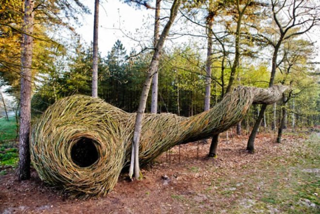 The Willowman, Dutch land artist, Will Beckers, willow sculptures, biodegradable sculptures, organic art, Architecture, art, biomimicry, Botanical, Green Materials, Treehouses