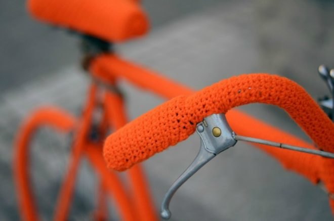 Isabeau Joubert, public art, yarn bombing, yarn graffiti, guerrilla knitting, cycling, bicycles, green art, sustainable artwork