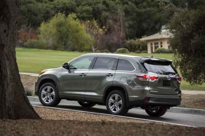 reviews, toyota, toyota highlander, toyota hybrid, toyota highlander hybrid, hybrid SUV, green transportation, green SUV, green car, electric motor